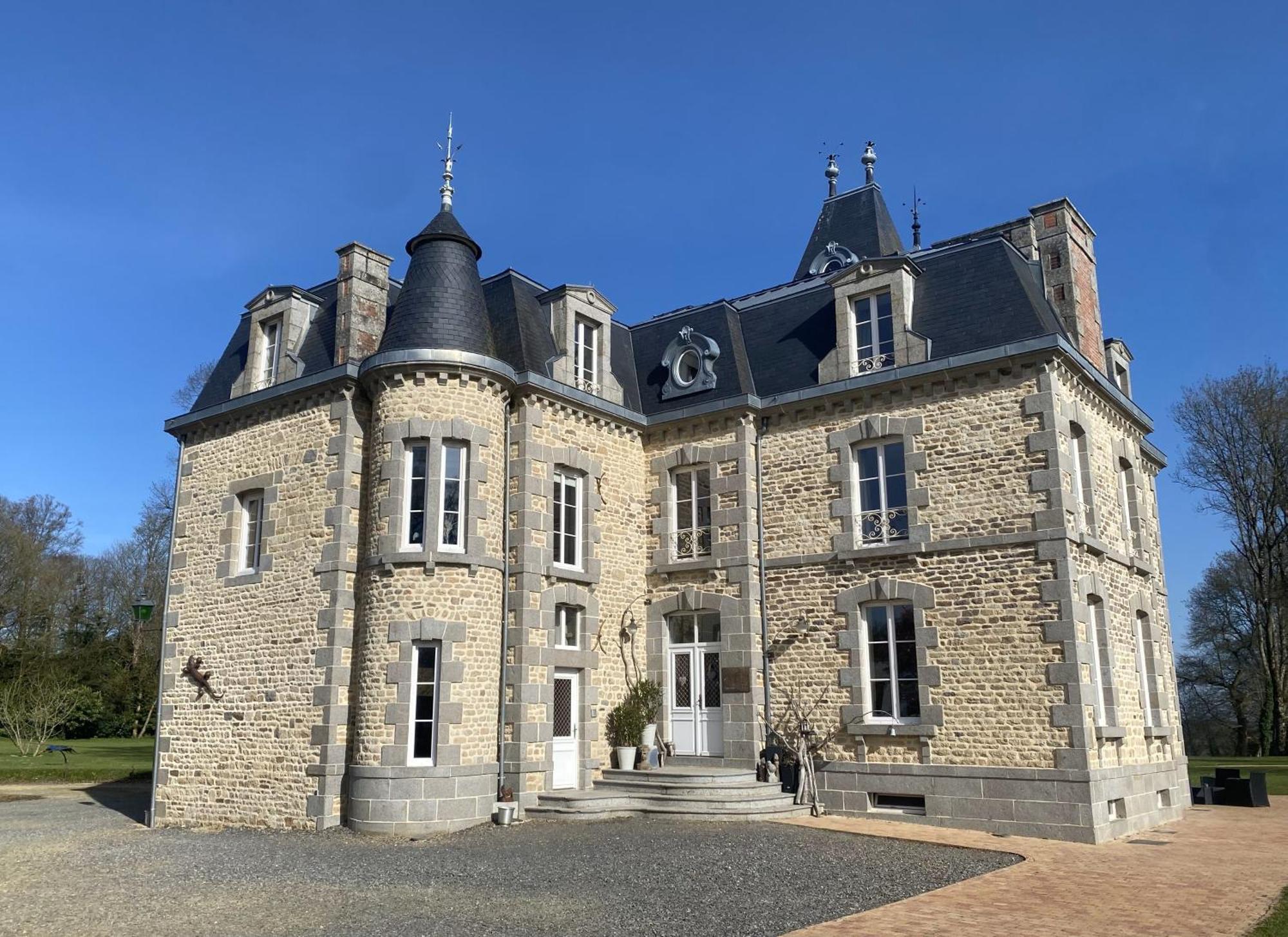 Au Chateau La Lucerne-dʼOutremer Exterior foto
